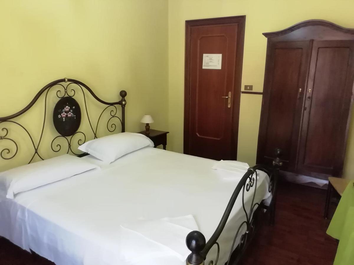 Hotel La Carina 格罗塔米纳尔达 外观 照片
