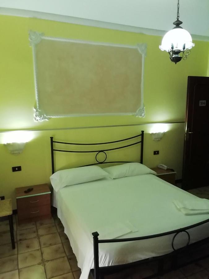 Hotel La Carina 格罗塔米纳尔达 外观 照片